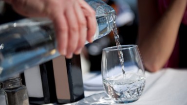 Какво е добре да знаете, когато поръчвате вода в Германия