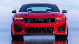 Новият Ford Mustang Dark Horse SC струва над 100 000 долара