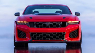 Новият Ford Mustang Dark Horse SC струва над 100 000 долара