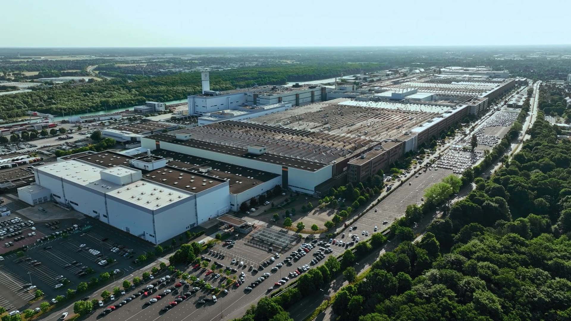 Заводът на Volkswagen „Лекотоварни автомобили“ в Хановер заема площ от 1,1 милиона квадратни метра