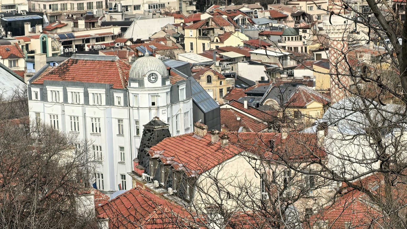 Снимка с 5х зуум на Пловдив с Huawei nova 14 Pro