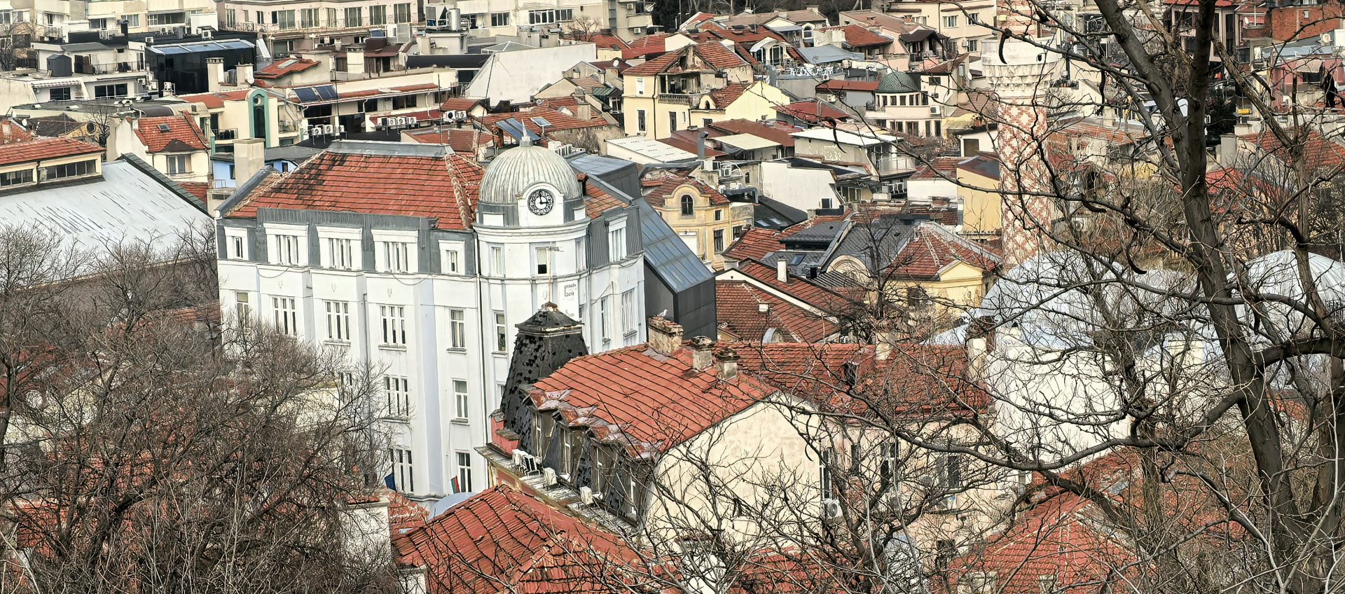 Снимка с 5х зуум на Пловдив с Huawei nova 14 Pro