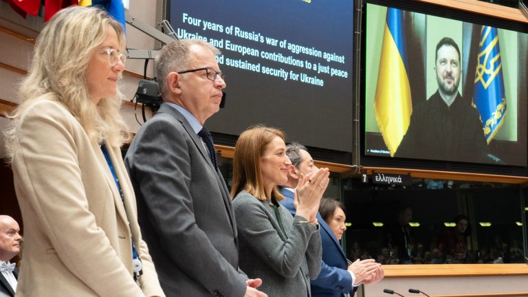 ЕП иска бързи преговори с Украйна и Молдова, неразширяване на ЕС щяло да излезе по-скъпо