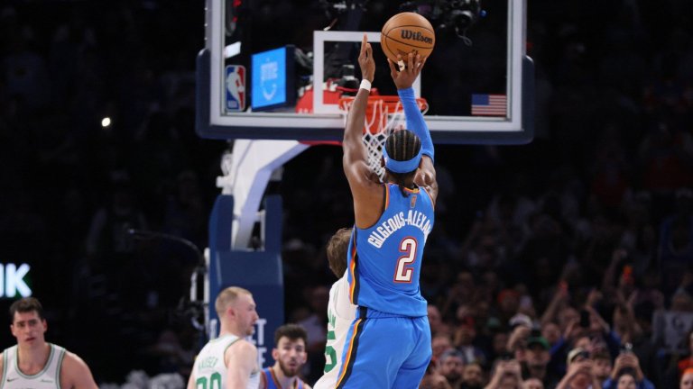 127 поредни мача! Звездата на шампиона счупи 63-годишен рекорд на Уилт Чембърлейн