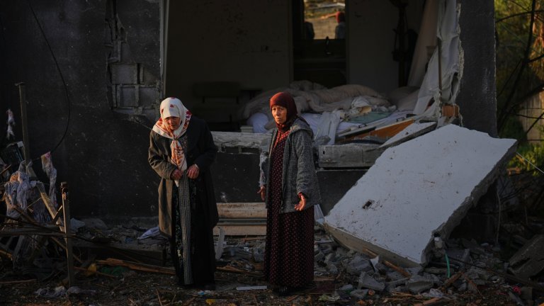 Десетки пострадаха при ракетен удар на Иран в Северен Израел (снимки/видео)