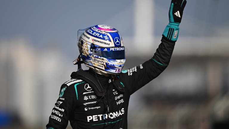 Болидите на "Мерцедес" бяха над всички и в Китай. Първо и второ място в спринтовата квалификация