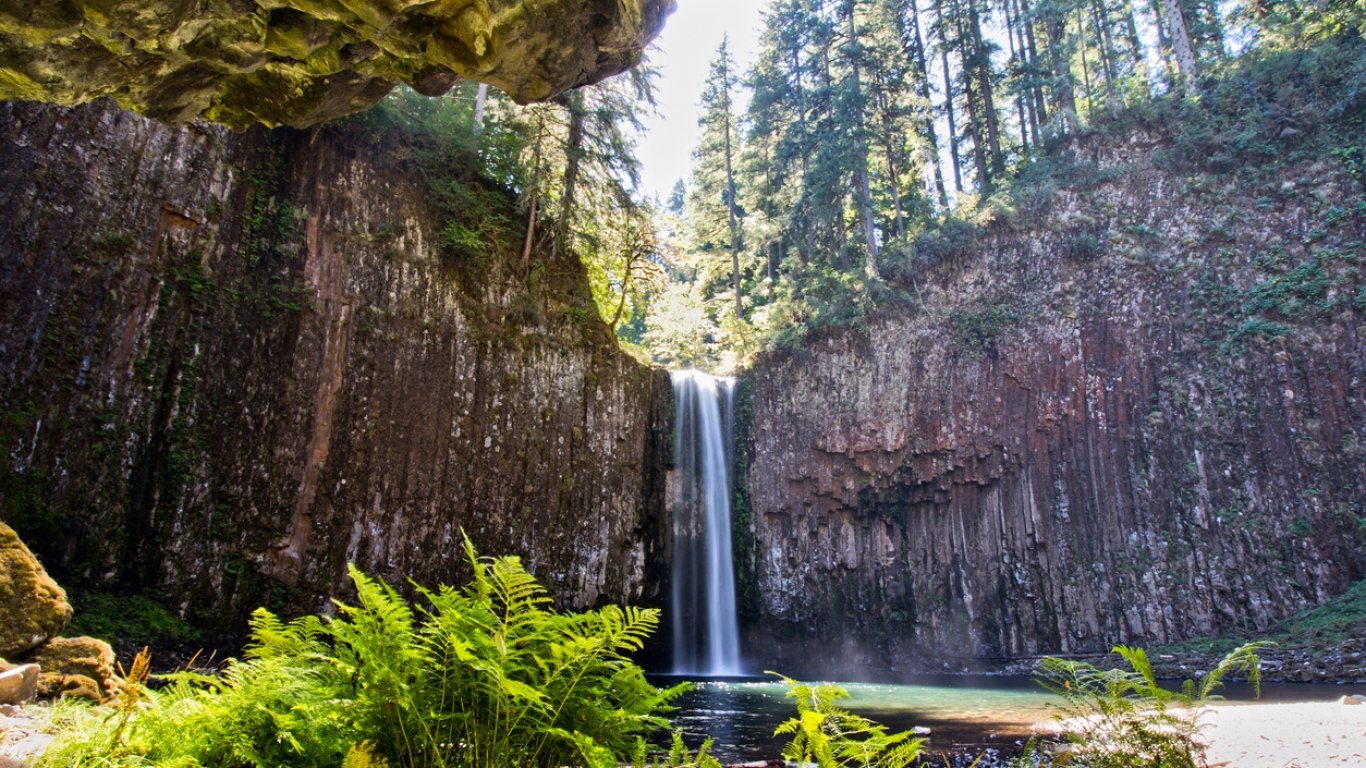 Легендарен американски водопад бе обявен за продажба