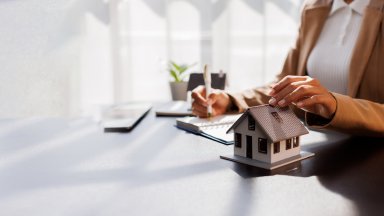 Пазарът на имоти след еврото: повече продавачи, по-предпазливи купувачи и признаци за забавяне на ценовия ръст