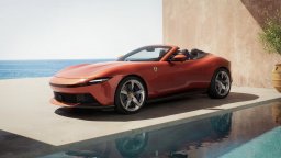 Новият Ferrari Amalfi Spider дебютира точно навреме за летния сезон