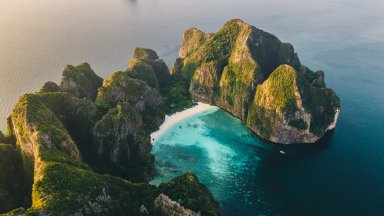 Островите Пхи Пхи: Тайланд отвъд плажните картички