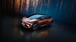 Renault R-Space Lab загатва как ще изглеждат моделите на бъдещето