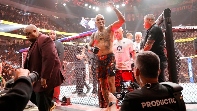 ФБР изправя агентите си срещу професионални ММА бойци