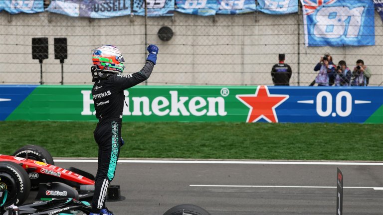 "Мерцедес" над всички и в квалификацията в Япония, нов крах за Верстапен