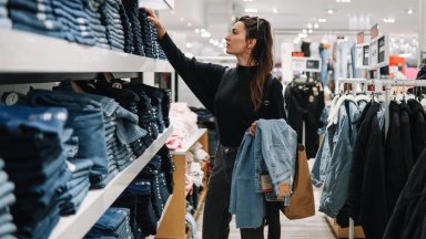 Изкуственият интелект намалява непродадените стоки в модната индустрия