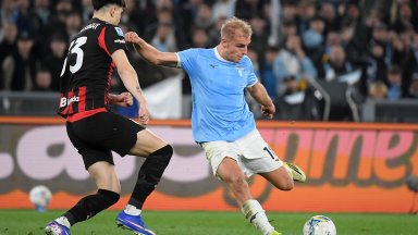 Meчтите на Милан за нещо повече от второто място потънаха на "Олимпико"