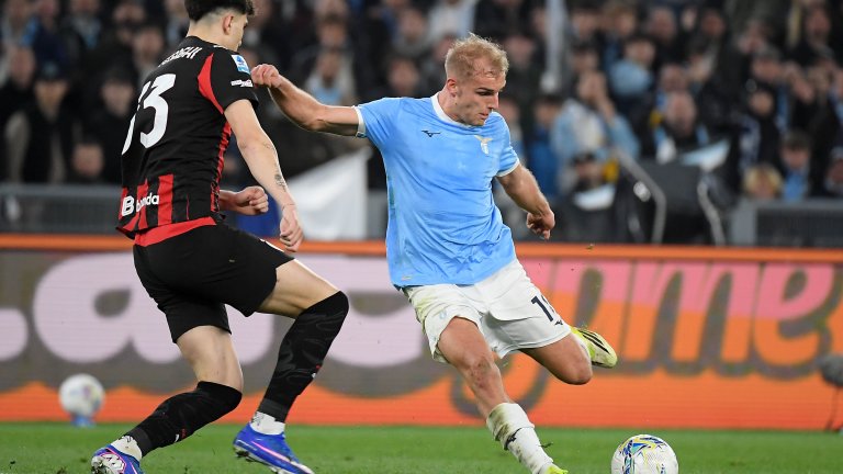 Meчтите на Милан за нещо повече от второто място потънаха на "Олимпико"