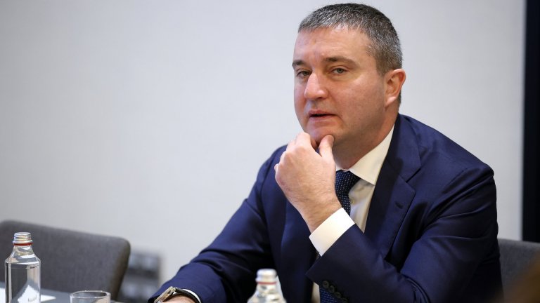 Владислав Горанов се връща в парламента начело на листата на ГЕРБ във Варна