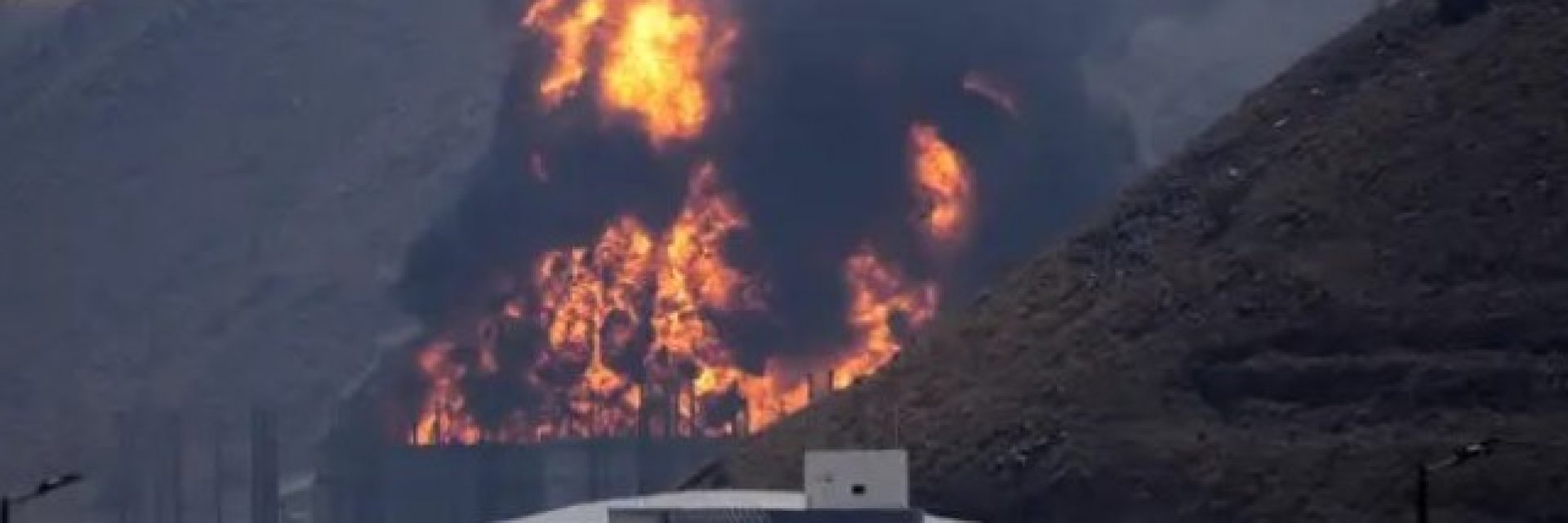 Ракети "Катюша" удариха Зелената зона в Багдад, гори газово находище в ОАЕ (видеа)