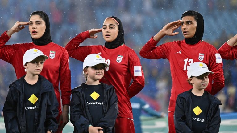 И капитанката на Иран оттегли иска за убежище в Австралия, там остават само две националки