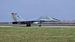 МО обяви поредна обществена поръчка за ремонт на двигатели за МиГ-29