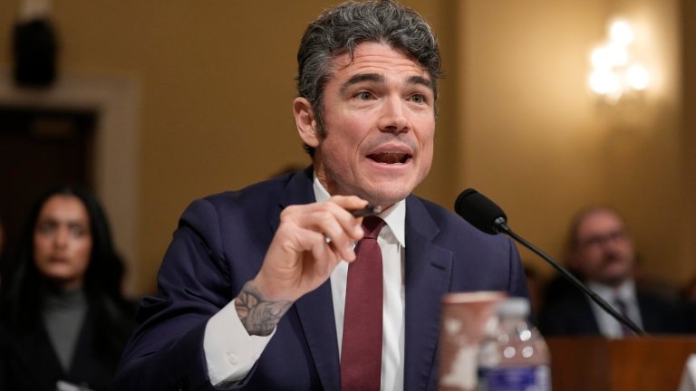 Шефът на Центъра за борба с тероризма в САЩ хвърли оставка заради войната с Иран