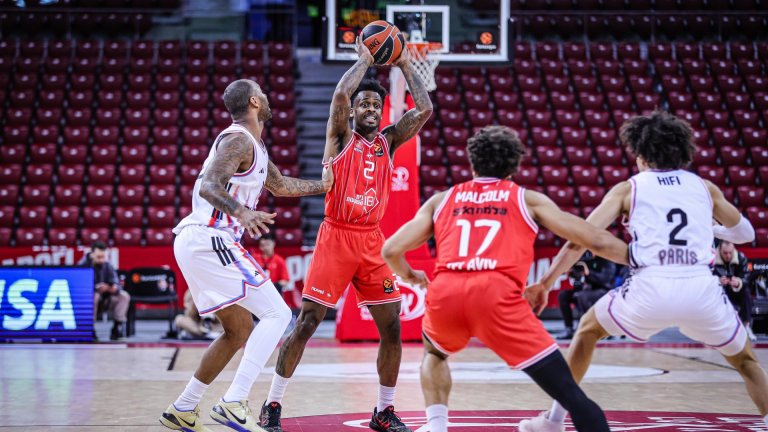 Евролигата се завърна в София с обрат, а Апоел победи Париж