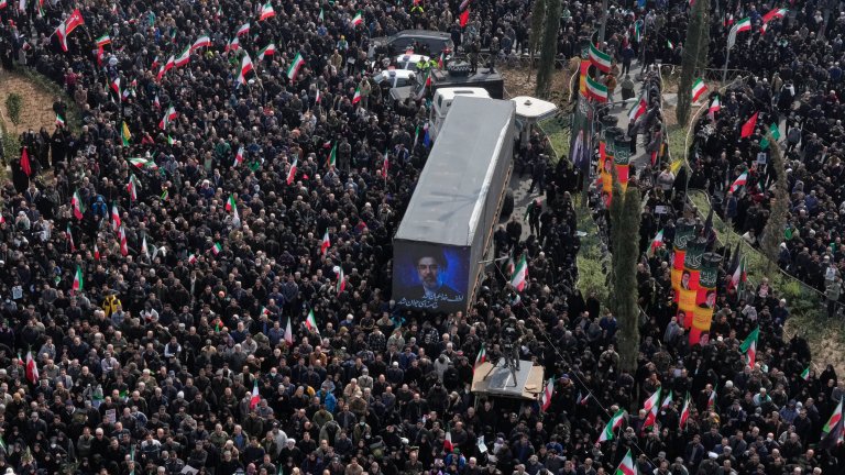 Кои ключови ирански фигури бяха убити досега при ударите на САЩ и Израел 