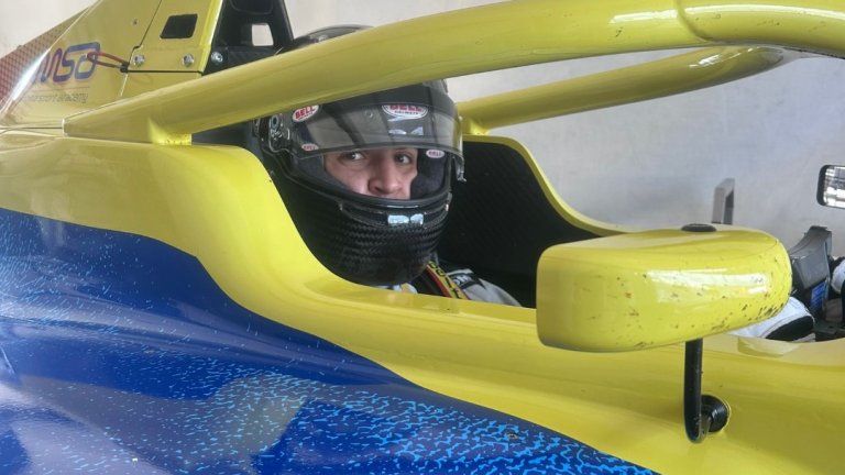 Българинът Самуил Иванов ще дебютира с номер 13 във Формула 4