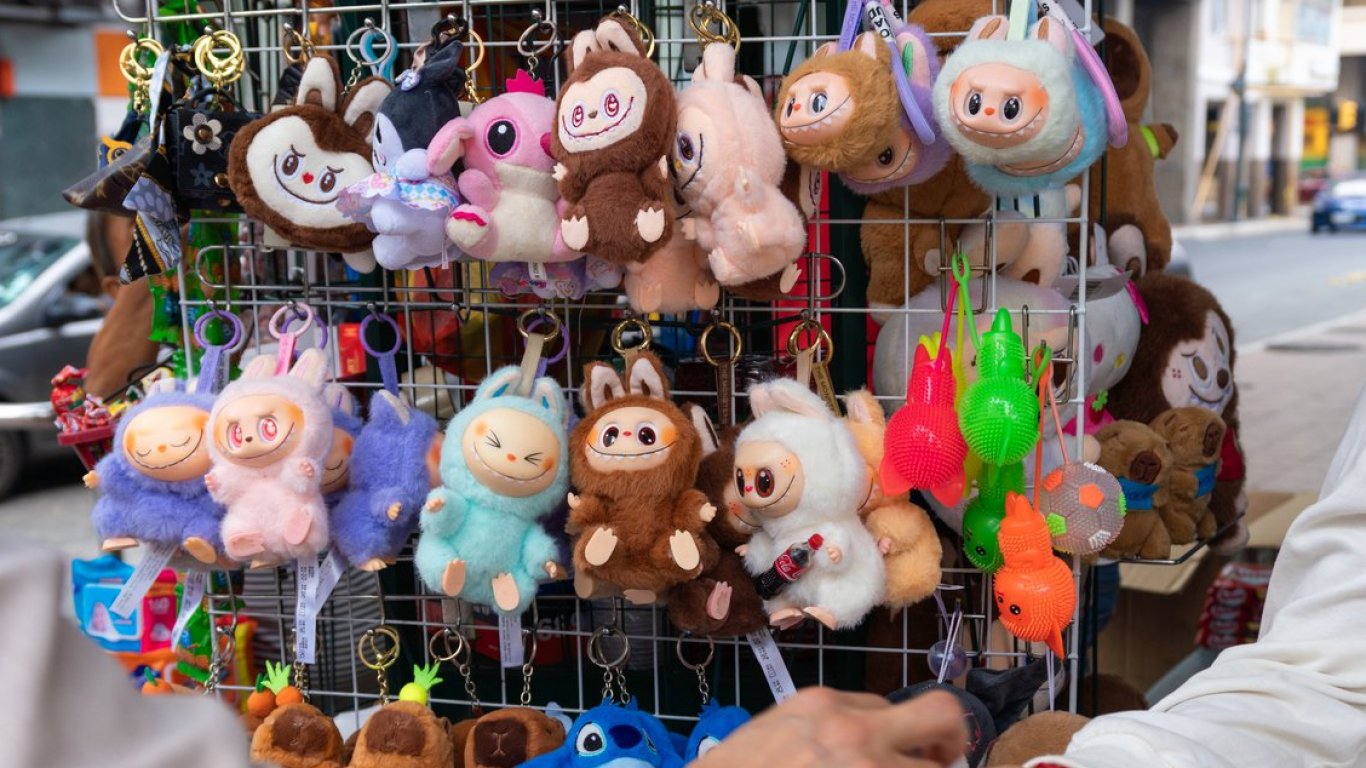 "Лабубу" е официално потвърден: Режисьорът на "Падингтън" поема проекта