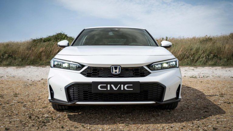 Започнаха продажбите на обновената Honda Civic у нас