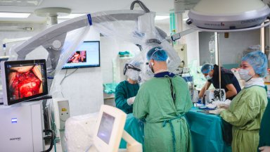 Клиниката по неврохирургия в УМБАЛ "Света Марина" има нов операционен микроскоп