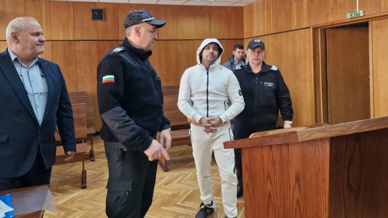 Оставиха в ареста обвиняем за опит за убийство на леля си