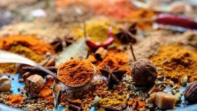 За няколко минути: Да си приготвим прочутия микс от 5 китайски подправки