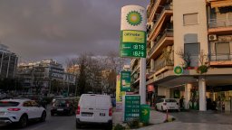 Цените на горивата излизат от контрол: Къде на Балканите плащат най-скъпо за бензин и дизел