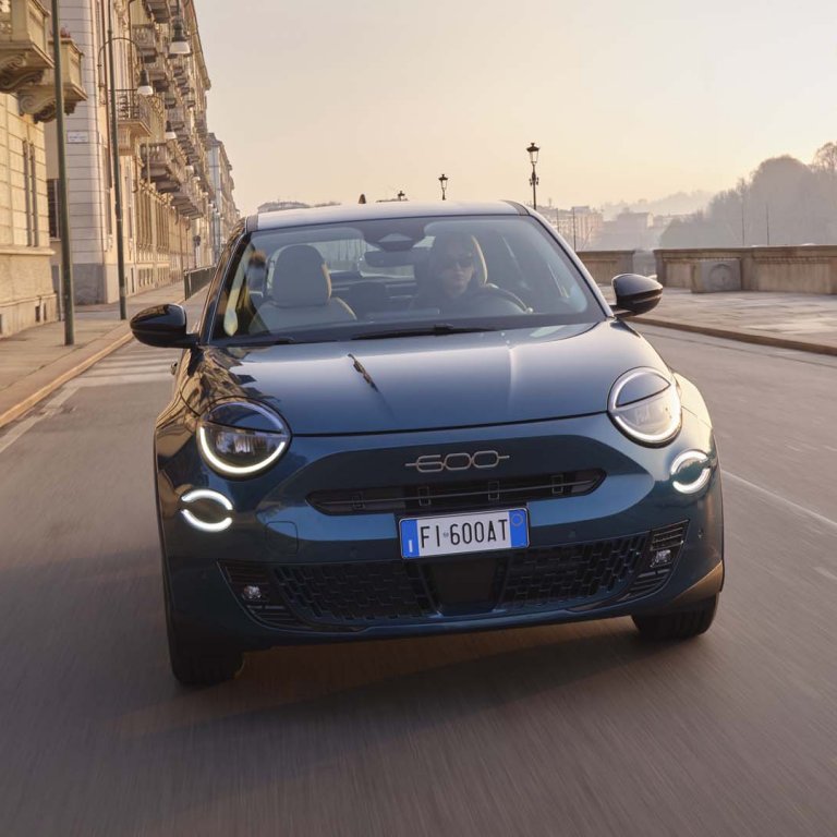 FIAT представя 600 с нов бензинов турбодвигател и ръчни скорости