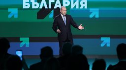 Радев представи програмата си: Изкуствен интелект срещу незаконното имущество