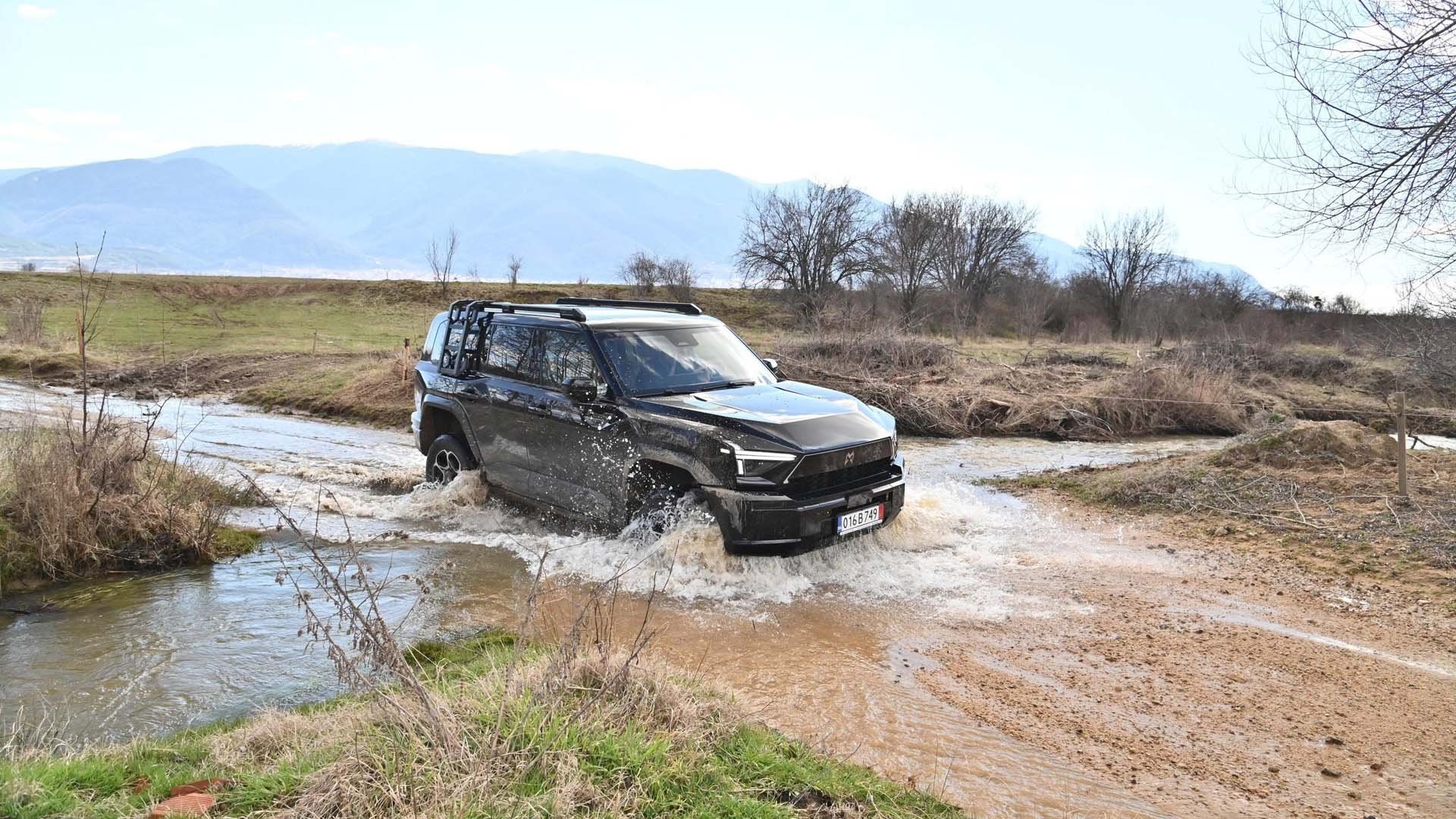 MHERO II 817 дебютира в България с офроуд тест