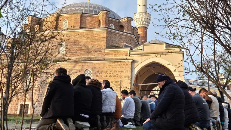 Политиците отправиха поздрави за Рамазан Байрам