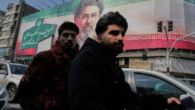 Новият аятолах призова разузнаването да напада "враговете в страната и в чужбина"