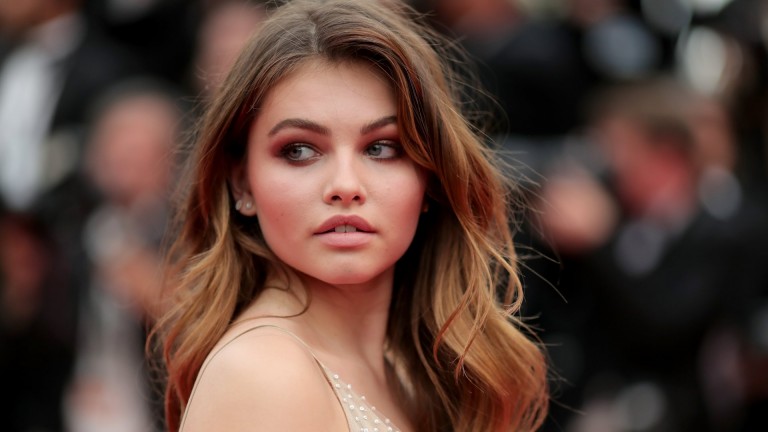 Как "най-красивото момиче на света“ изгради империя от 4,2 милиона долара преди 25-ия си рожден ден?