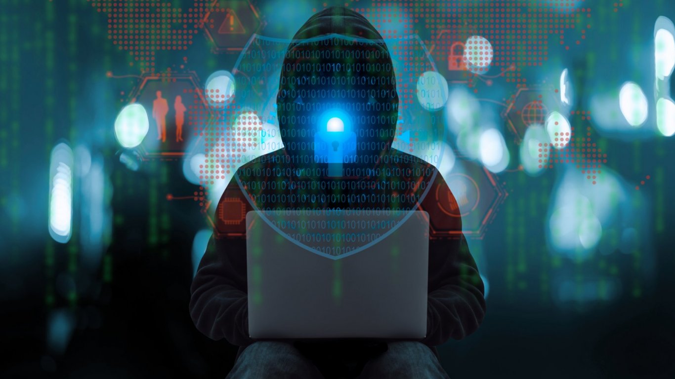 Европол разби платформа за измами в "тъмната мрежа"