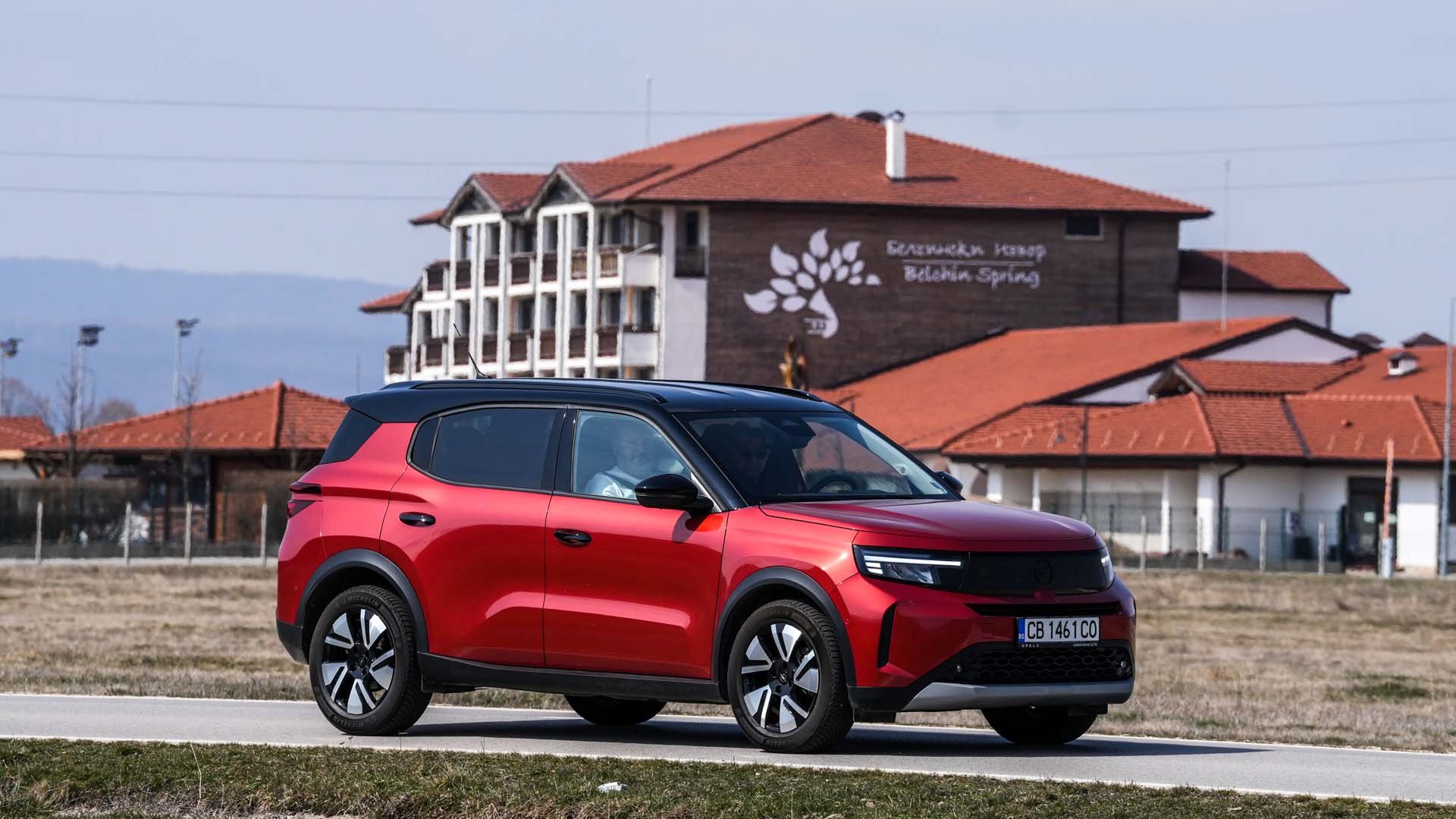 Opel Frontera е финалист в категорията "Малък SUV"