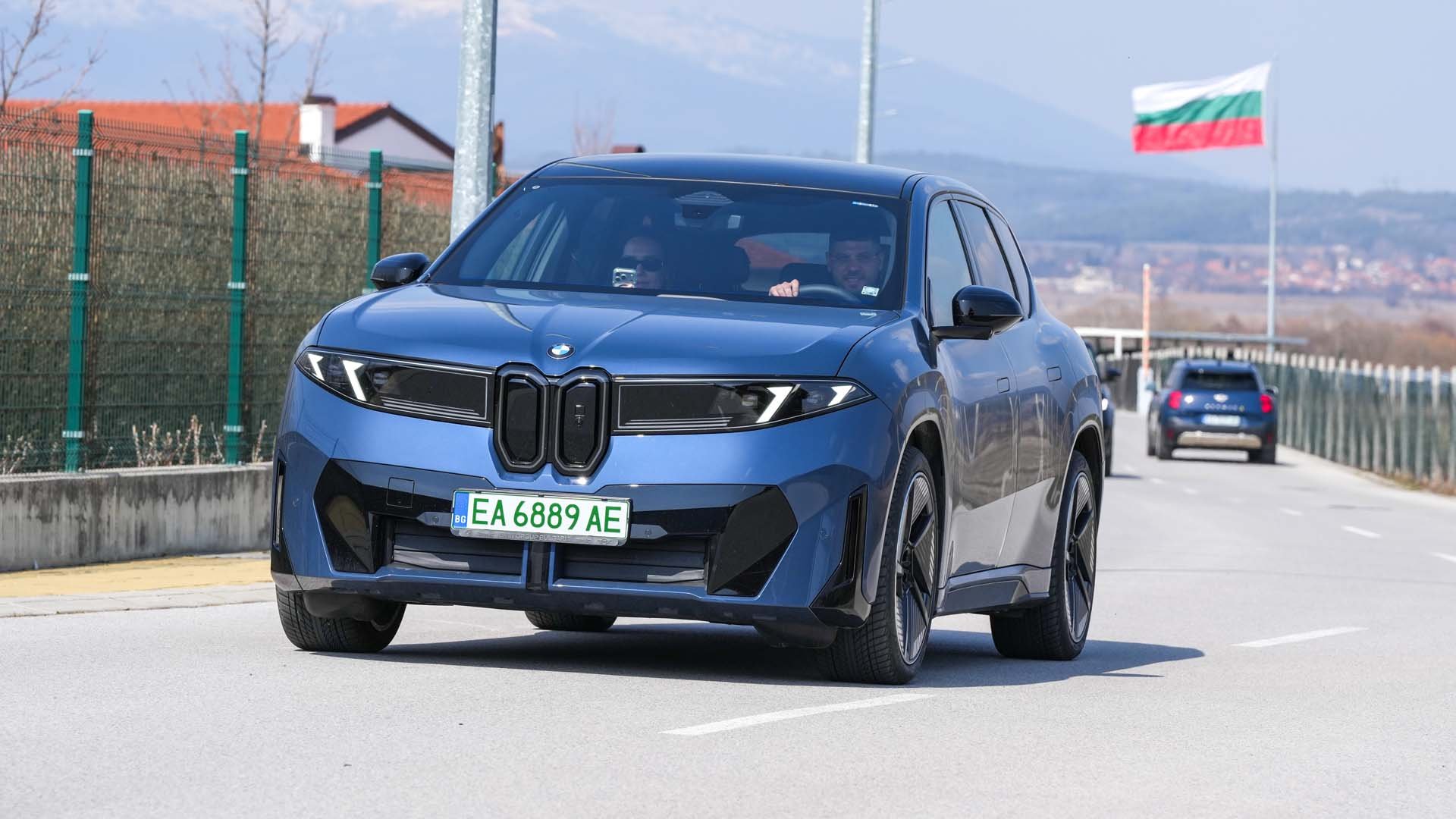 BMW iX3 е финалист в две категории - „Електромобил“ и "Премиум автомобил"