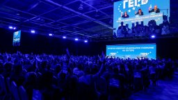 Националното събрание на ГЕРБ преизбра единодушно Бойко Борисов за председател на партията