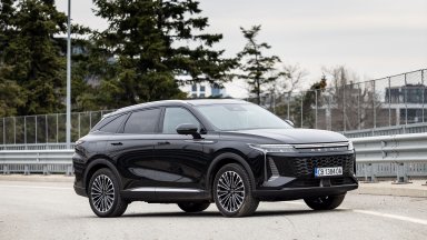 Китайски премиум SUV играе в лигата на Lexus и Mercedes (галерия и видео)