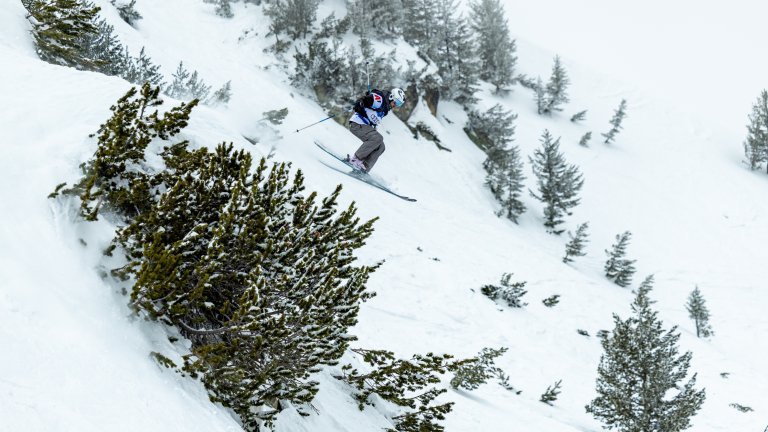 Българка спечели надпреварата по сноуборд при жените от Bansko Freeride 2026