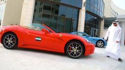 Ferrari спира доставките до Близкия изток заради войната