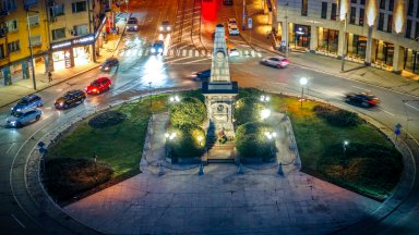 Паметникът на Васил Левски в София има ново и модерно художествено осветление