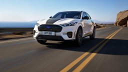 Обновеният Mustang Mach-E получава пробег до 615 км
