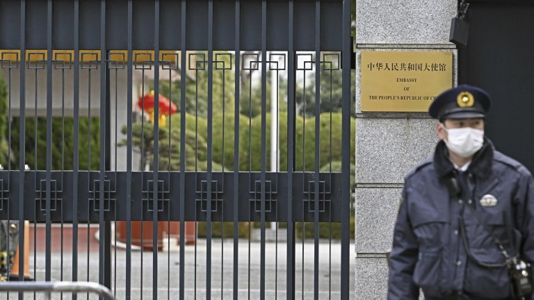 Японец нахлу със сила в китайското посолство в Токио